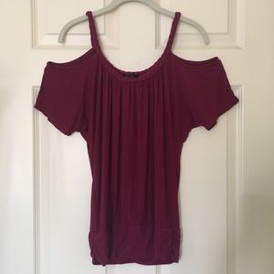 Gorgeous maroon top!
